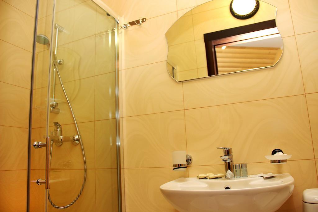 Chalet Hotel Zhytomyr Phòng bức ảnh